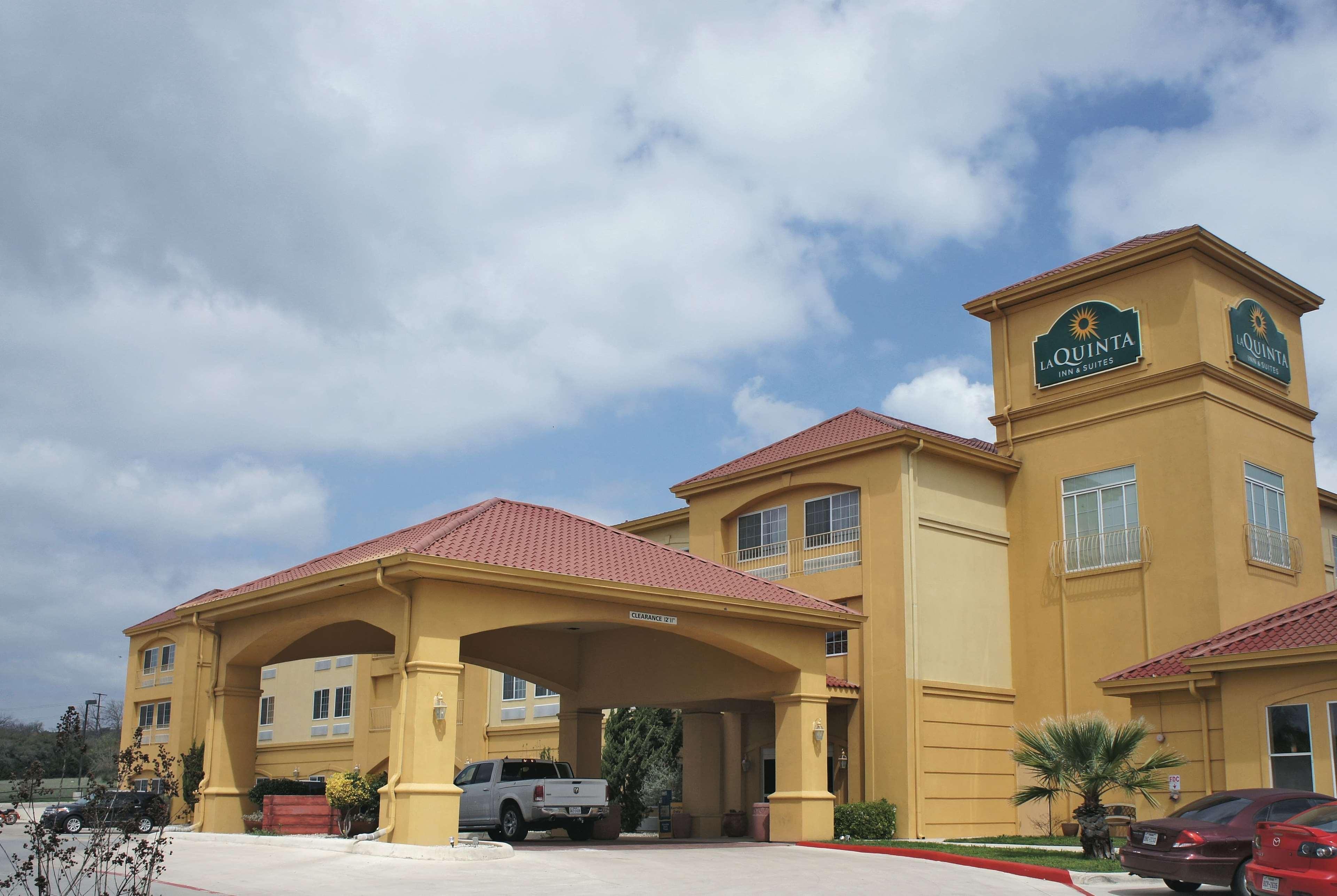 La Quinta By Wyndham Kerrville Exterior photo
