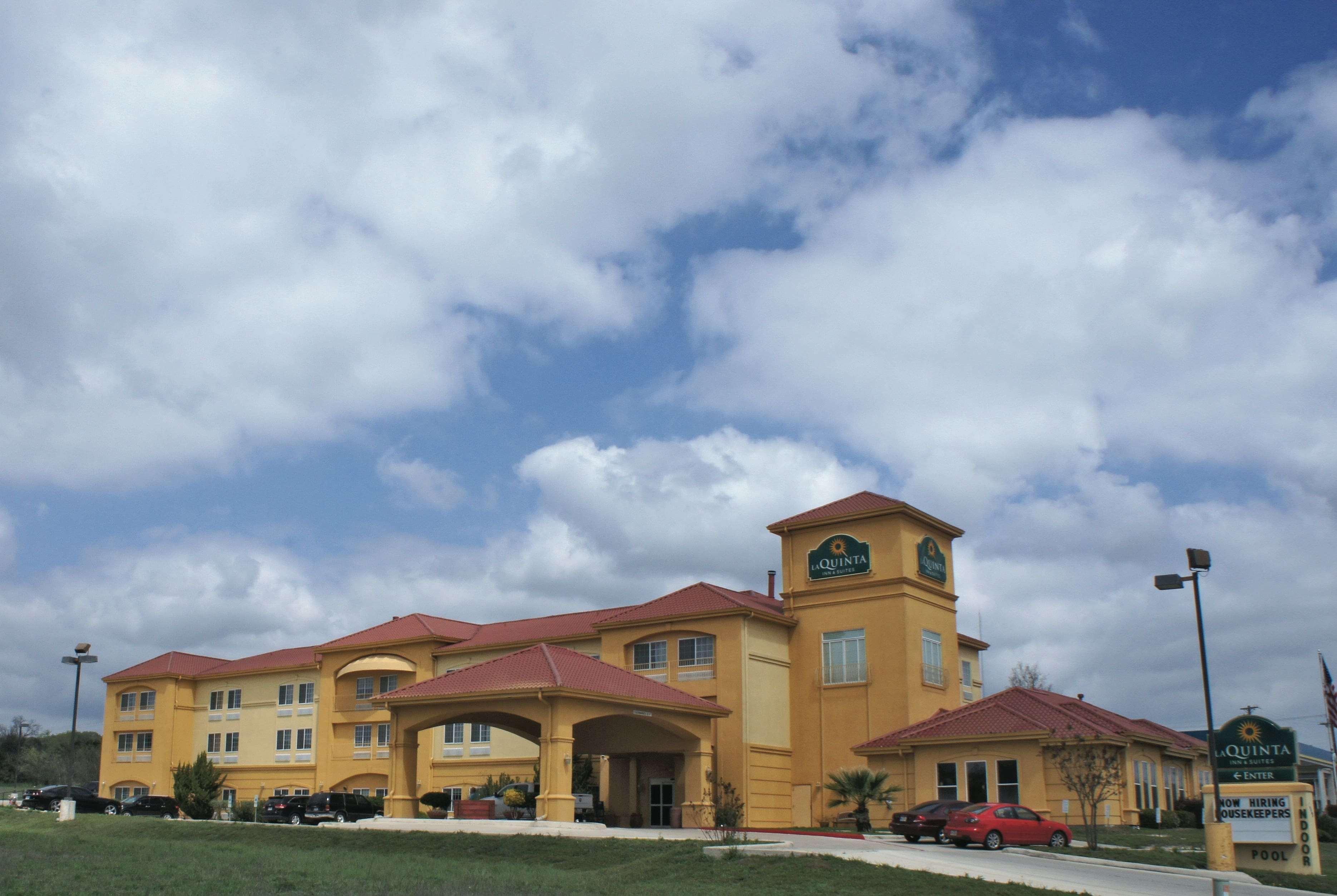 La Quinta By Wyndham Kerrville Exterior photo