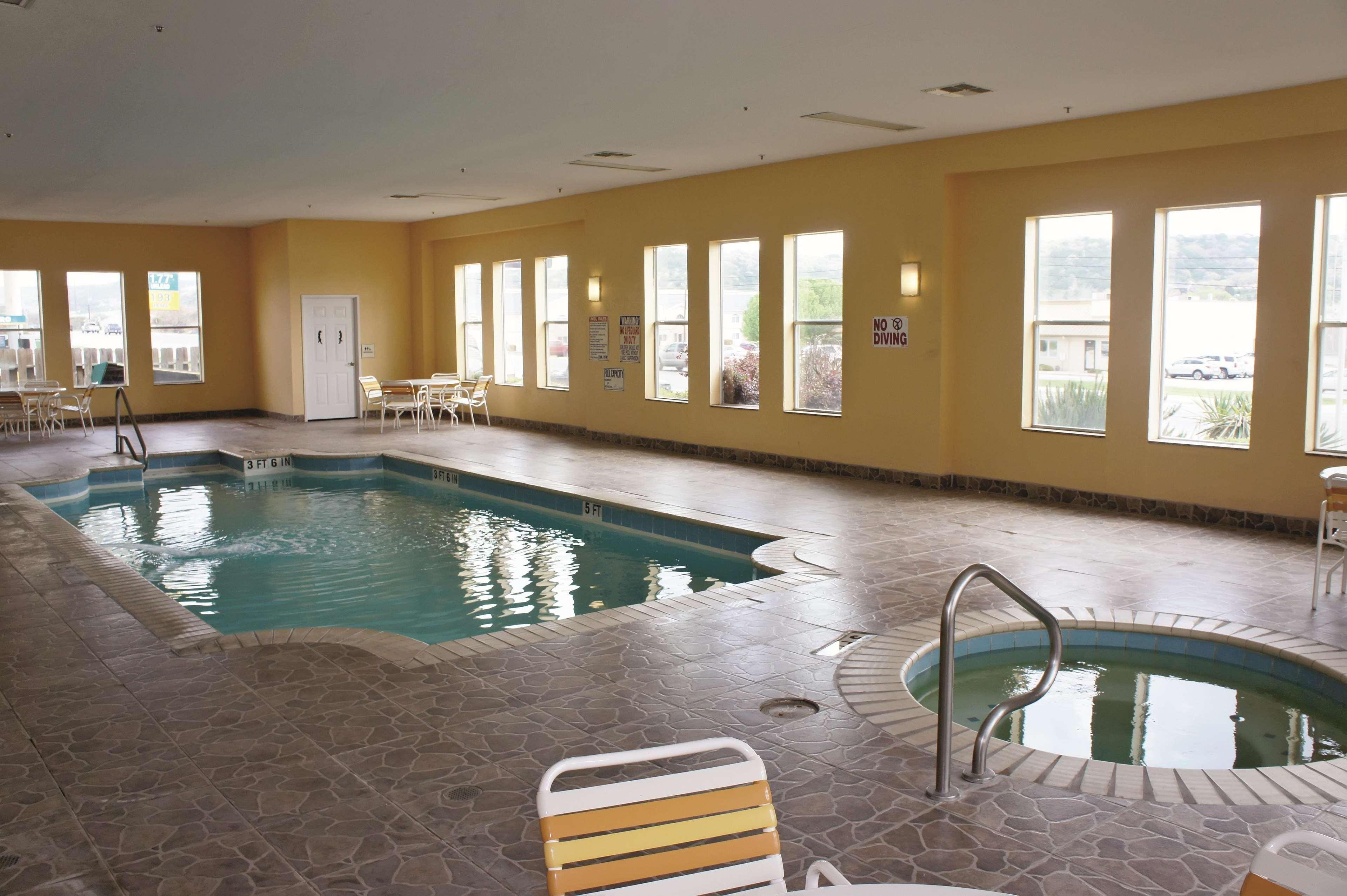 La Quinta By Wyndham Kerrville Exterior photo