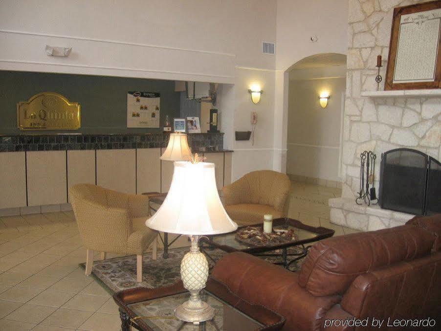 La Quinta By Wyndham Kerrville Exterior photo