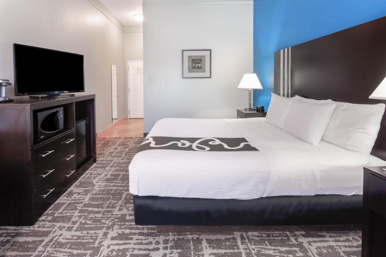 La Quinta By Wyndham Kerrville Exterior photo