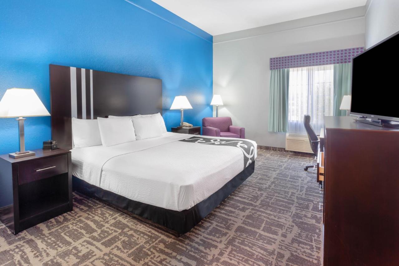La Quinta By Wyndham Kerrville Exterior photo